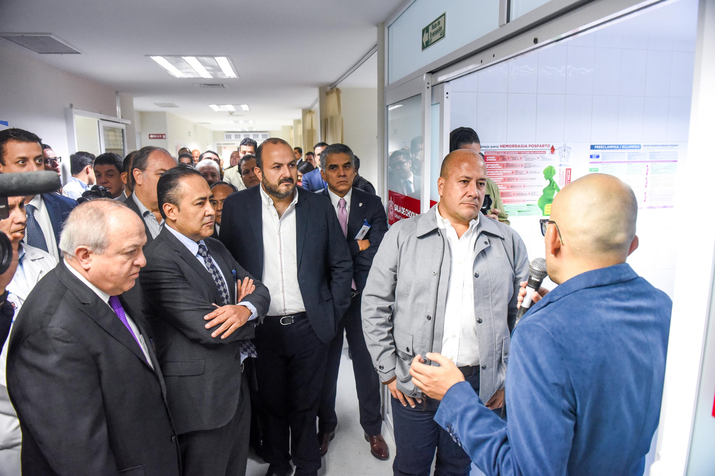 Autoridades universitarias y el Gobernador del Estado, Enrique Alfaro reciben explicación de la primera etapa de la Unidad de Especialidad Materno Infantil del Nuevo Hospital Civil de Guadalajara