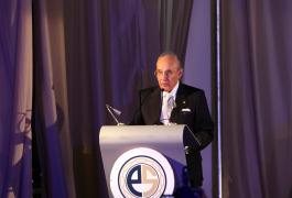 Entrega de Galardón de la Fundación Pedro Sarquís Merrewe.