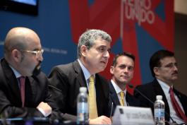 Conferencia de prensa de la FIL para dar a conocer el programa general de actividades 2015