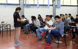 Examen de Admisión licenciaturas calendario 2016 A