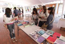 Cobertura V Feria del Libro Planeta-CUCSH 2015 organizada con el apoyo de las editoriales Planeta, Tusquets y Paidós; el Colegio de Jalisco, la Unidad Editorial del CUCSH, el CIESAS Occidente, el Fondo de Cultura Económica y Siglo XXI Editores.
