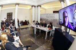 Rueda de prensa para anunciar las exposiciones: David Hockney. Words & Pictures y Slipping Glimpsers. George Blacklock & Gary Oldman, que serán inauguradas el viernes 27 de noviembre.