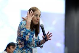 Conferencia Magistral "Divulgar la luz de la ciencia" por Julieta Fierro