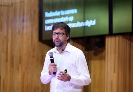 Conferencia: 10 pistas para rediseñar tu carrera como una start-up. Lecciones de contracultura digital