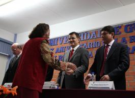 En el marco del 20 aniversario de la Red Universitaria, se entrego Título de propiedad de la Escuela Preparatoria Regional de Chapala
