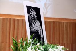 Autoridades Universitarias, familiares y amigos despiden en el Paraninfo Enrique Díaz de León al cineasta y Mtro Emérito Boris Goldenblank 