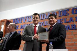 En el marco del 20 aniversario de la Red Universitaria, se entrego Título de propiedad de la Escuela Preparatoria Regional de Chapala
