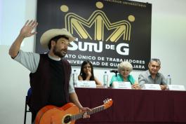 Fue presentado en la clausura de los cursos de verano del sindicato universitario
