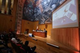 La clase media pierde poder adquisitivo y se empobrece, advierte José de Jesús Loza autor del libro editado por el CUCSH