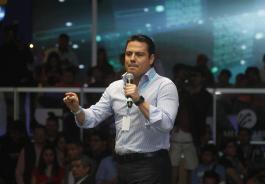 Las autoridades de la Casa de Estudio y del gobierno estatal realizaron un recorrido por Campus Party e inauguraron el Pabellón universitario, donde habrá cursos, conferencias y exhibiciones para los jóvenes emprendedores.