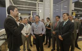 Las autoridades de la Casa de Estudio y del gobierno estatal realizaron un recorrido por Campus Party e inauguraron el Pabellón universitario, donde habrá cursos, conferencias y exhibiciones para los jóvenes emprendedores. En el acto fueron presentados diversos proyectos universitarios y el Rector General invitó a los jóvenes a acudir al stand.