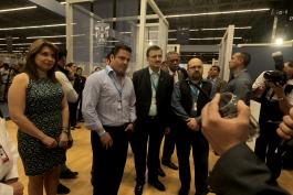Las autoridades de la Casa de Estudio y del gobierno estatal realizaron un recorrido por Campus Party e inauguraron el Pabellón universitario, donde habrá cursos, conferencias y exhibiciones para los jóvenes emprendedores. En el acto fueron presentados diversos proyectos universitarios y el Rector General invitó a los jóvenes a acudir al stand.