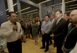 Las autoridades de la Casa de Estudio y del gobierno estatal realizaron un recorrido por Campus Party e inauguraron el Pabellón universitario, donde habrá cursos, conferencias y exhibiciones para los jóvenes emprendedores. En el acto fueron presentados diversos proyectos universitarios y el Rector General invitó a los jóvenes a acudir al stand.