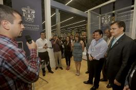 Las autoridades de la Casa de Estudio y del gobierno estatal realizaron un recorrido por Campus Party e inauguraron el Pabellón universitario, donde habrá cursos, conferencias y exhibiciones para los jóvenes emprendedores. En el acto fueron presentados diversos proyectos universitarios y el Rector General invitó a los jóvenes a acudir al stand.