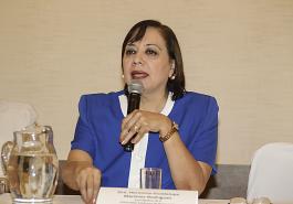 En el marco del II Congreso de Investigadoras del SNI, cubrir el panel “Las mujeres en la carrera científica. Avances y retrocesos en las políticas públicas de género”. Participan: doctora Elizabeth Vivero Marín, investigadora del Centro de Estudios de Género de la UdeG; doctora Martha Arévalo Bustamante, profesora de la Universidad Mayor de San Simón, Bolivia; doctora Herminia Guadalupe Martínez Rodríguez, investigadora de la Universidad Autónoma de Nuevo León.