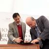 Inicia entrega  de escrituras por el Ayuntamiento de Tlajomulco  y suscripción de convenio para la edificación de un nuevo plantel de Educación Media Superior
